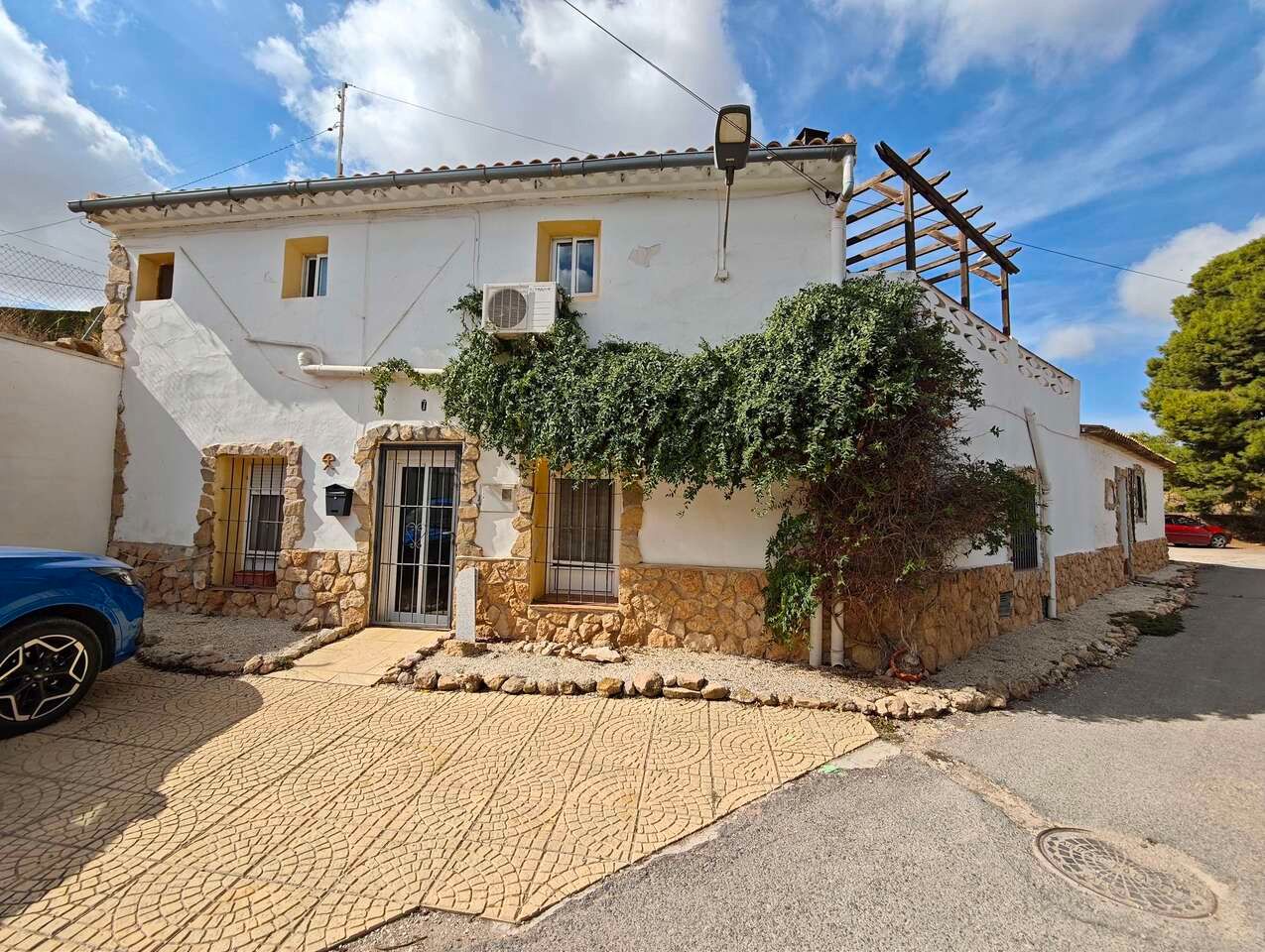 Vista exterior de Finca rústica en venda en Yecla amb Aire condicionat, Calefacció i Jardí privat