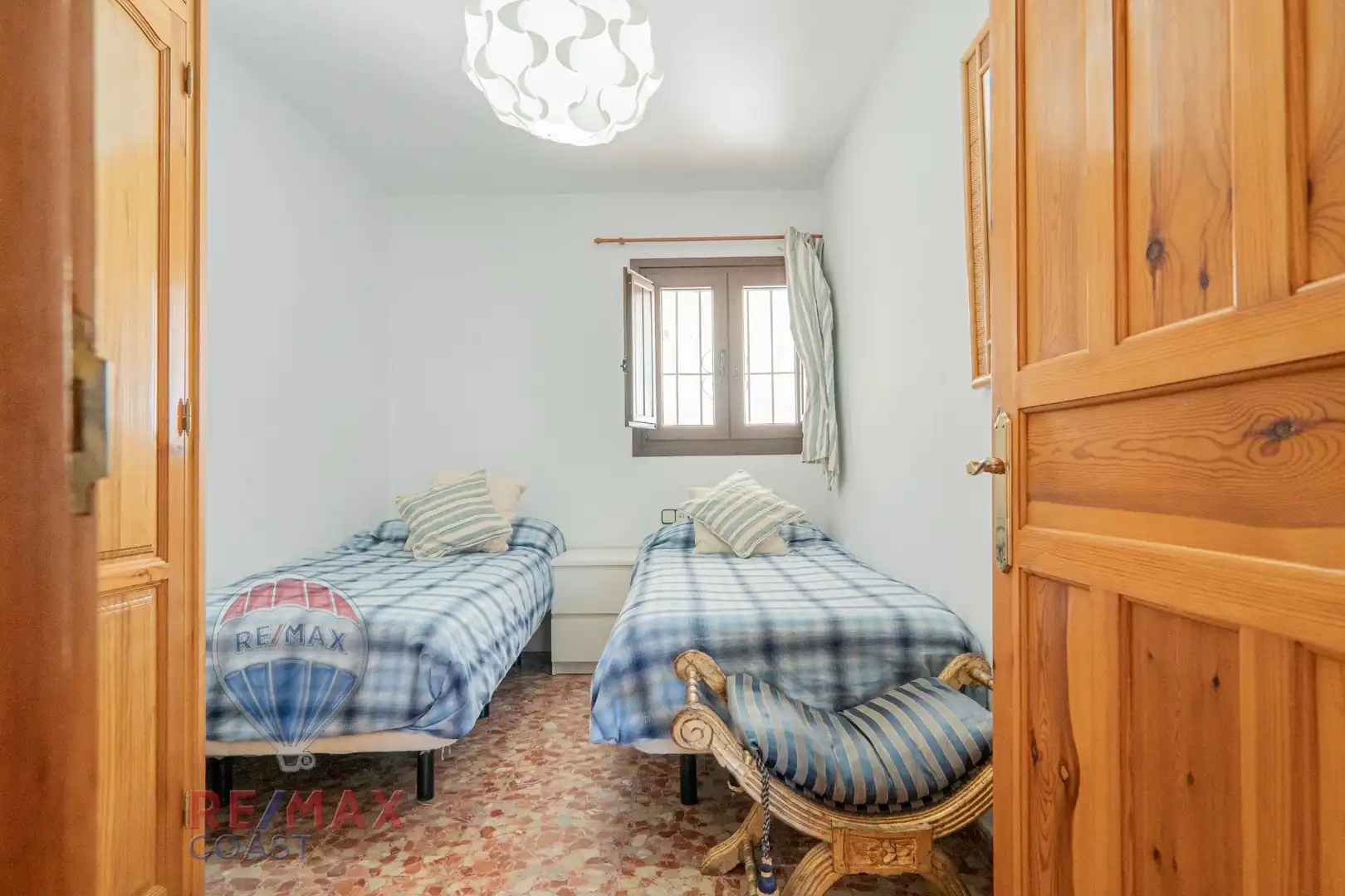 Dormitori de Finca rústica en venda en Jubrique amb Aire condicionat, Calefacció i Terrassa