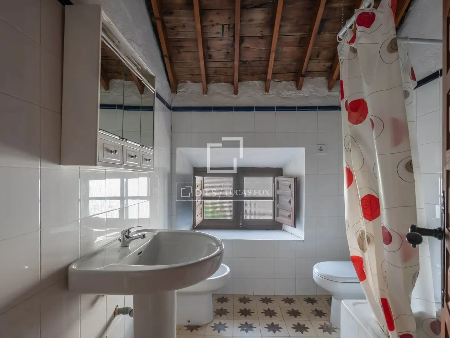 Bany de Finca rústica en venda en Málaga amb Jardí privat, Terrassa i Piscina