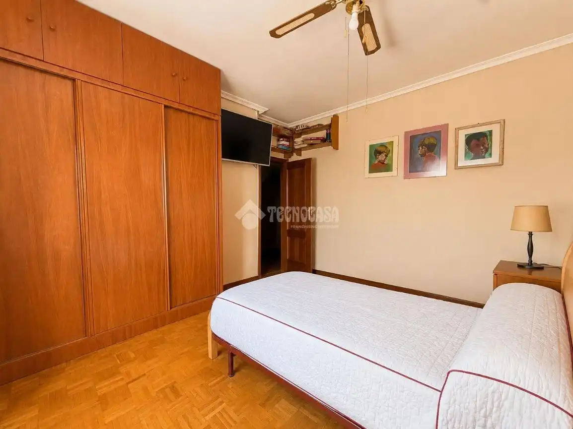 Habitación de Piso en venta en Madrid con Calefacción y Terraza