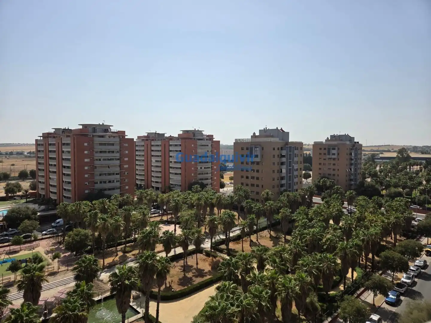Vista exterior de Pis en venda en Sevilla amb Aire condicionat, Terrassa i Traster