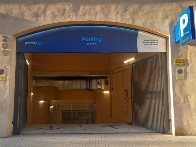 Garaje en Alquiler en Carrer del Doctor Trueta, 209 en El Poblenou