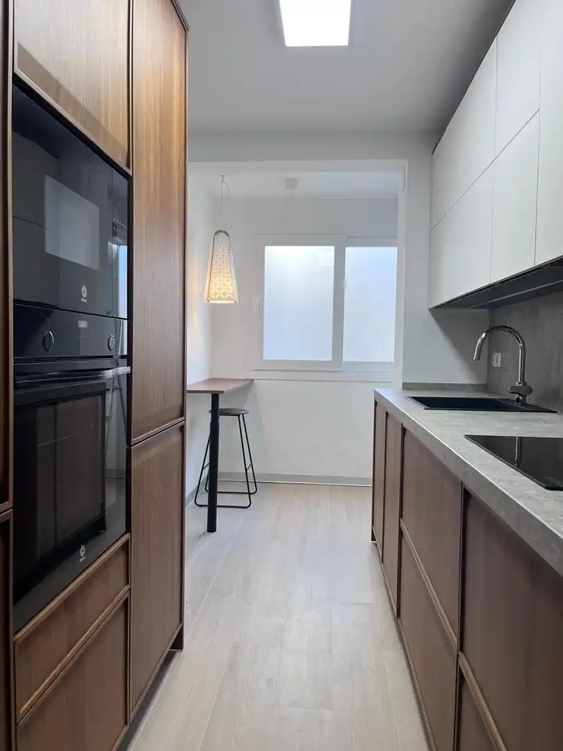 Cocina de Apartamento de alquiler en Málaga con Jardín privado, Terraza y Amueblado