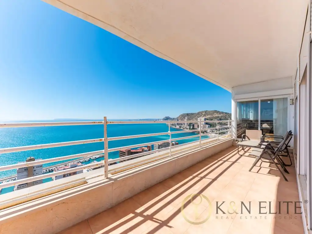 Terrassa de Àtic en venda en Alicante / Alacant amb Jardí privat, Terrassa i Piscina