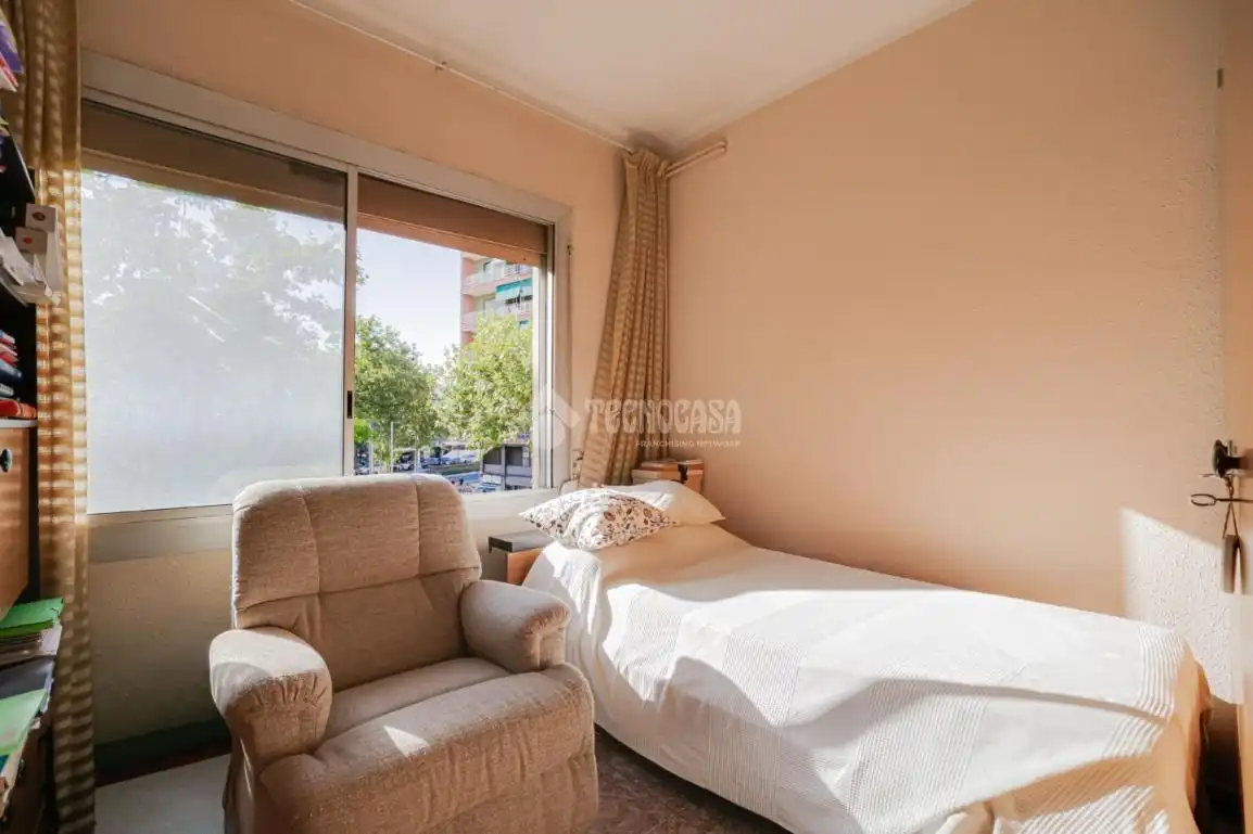 Habitación de Piso en venta en Barcelona con Balcón