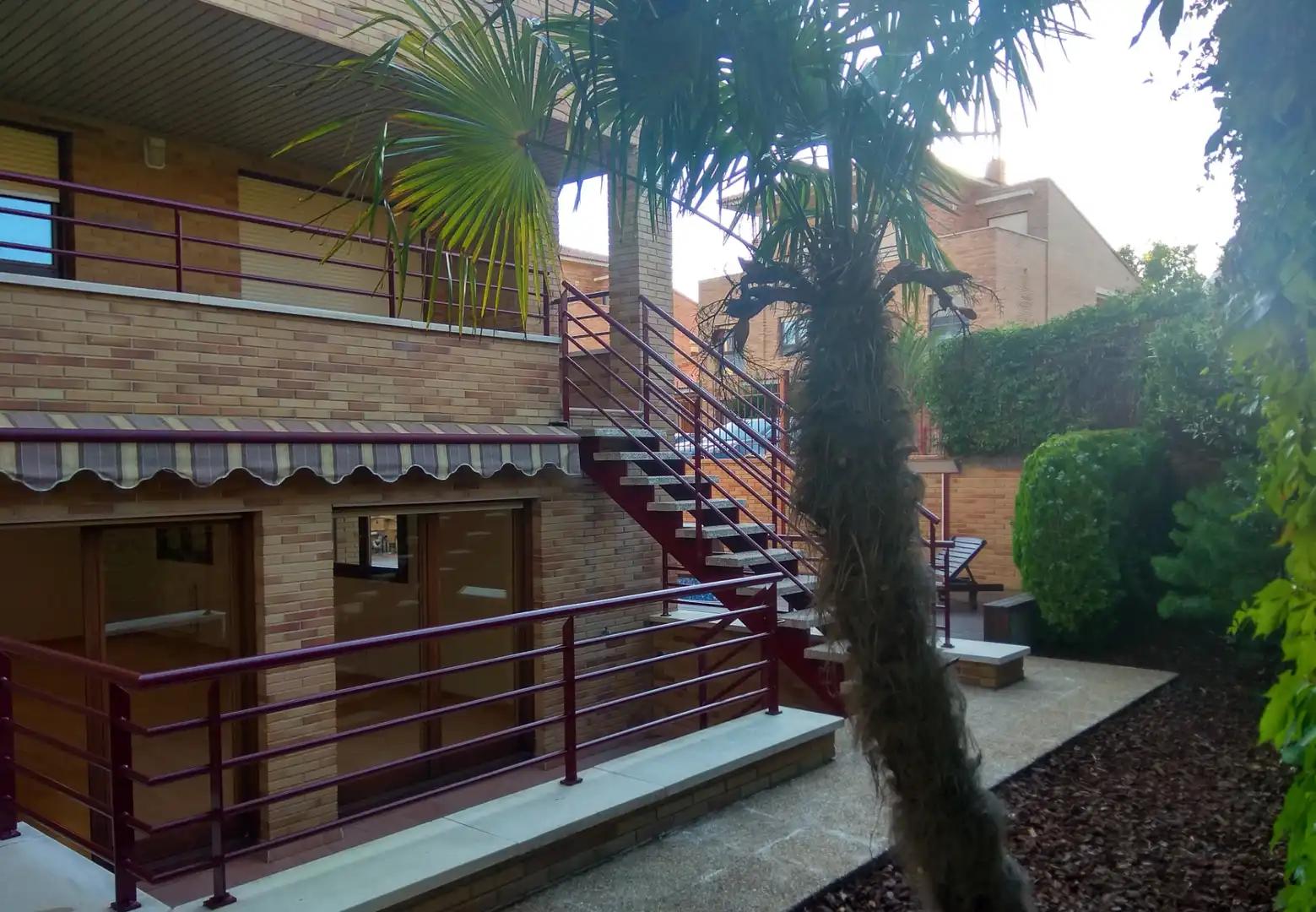 Exterior view of Houses for sale in Zaragoza  with Air Conditioner, Private garden and Parquet flooring