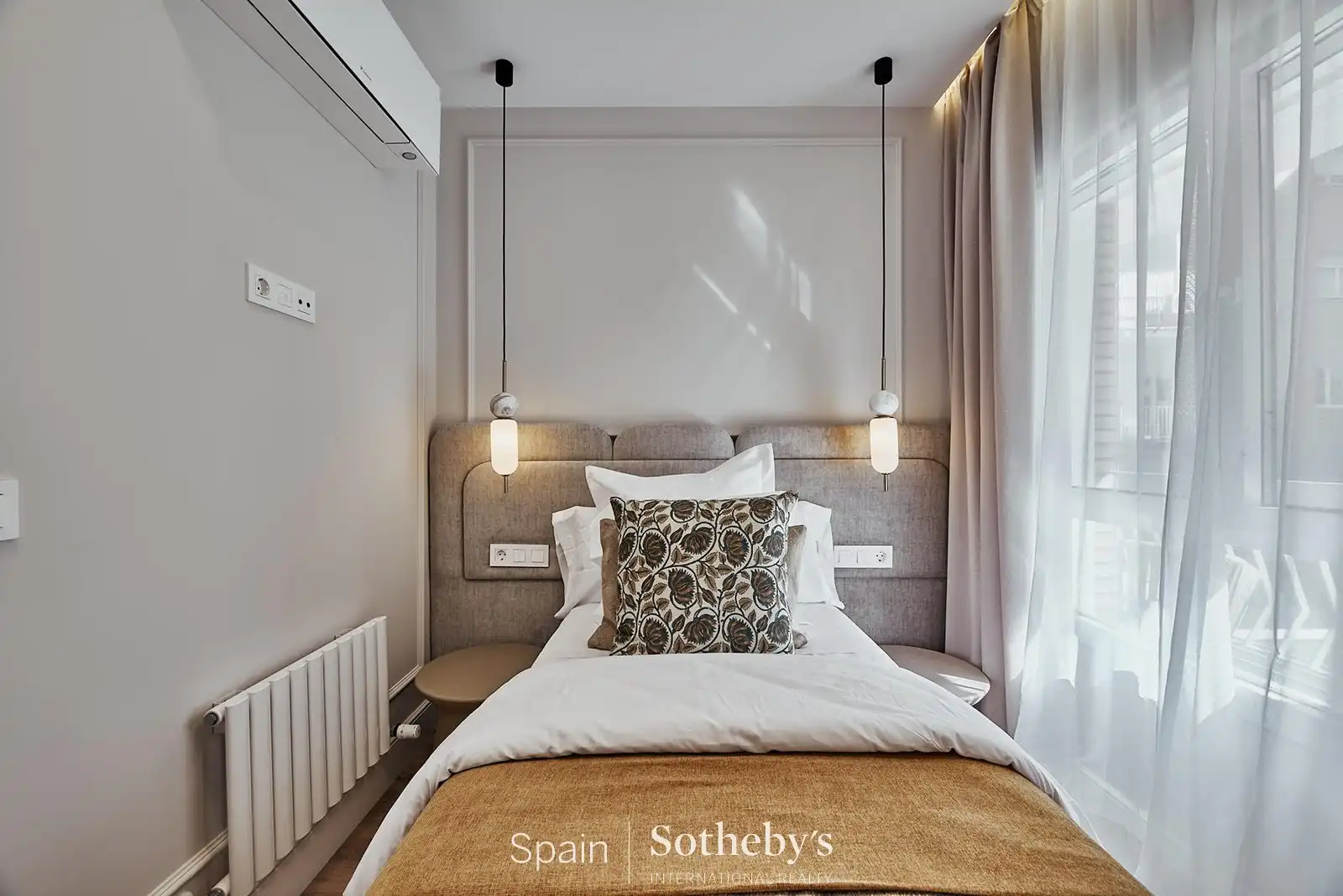 Dormitori de Apartament en venda en Madrid amb Aire condicionat i Calefacció