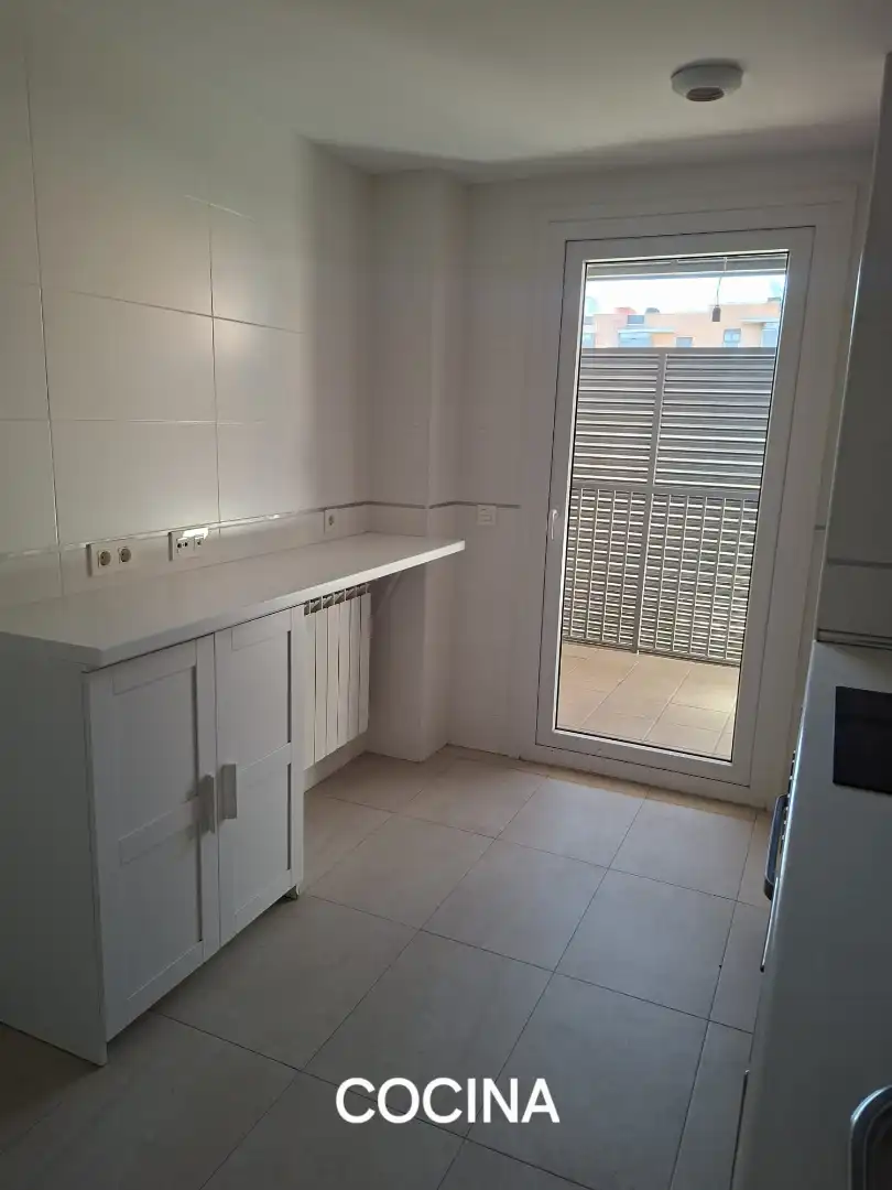 Kitchen of Flat for rent in Rivas-Vaciamadrid  with Air Conditioner, Heating and Parquet flooring