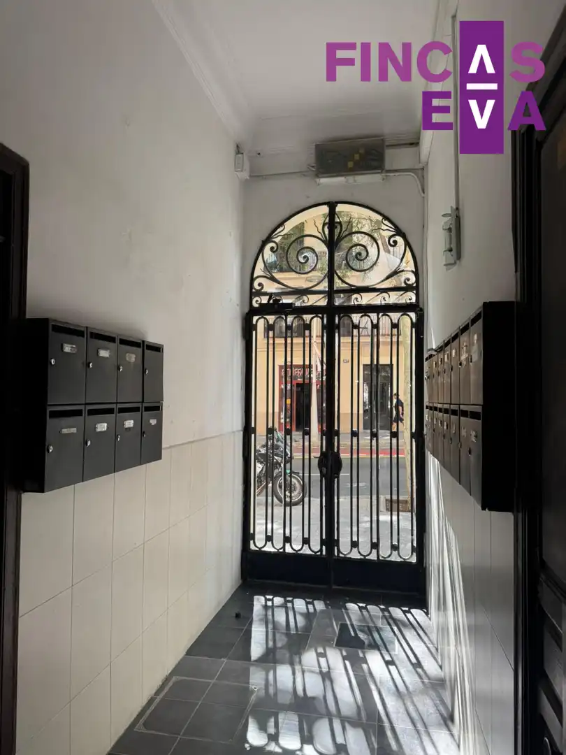 Flat for sale in Barcelona  with Balcony