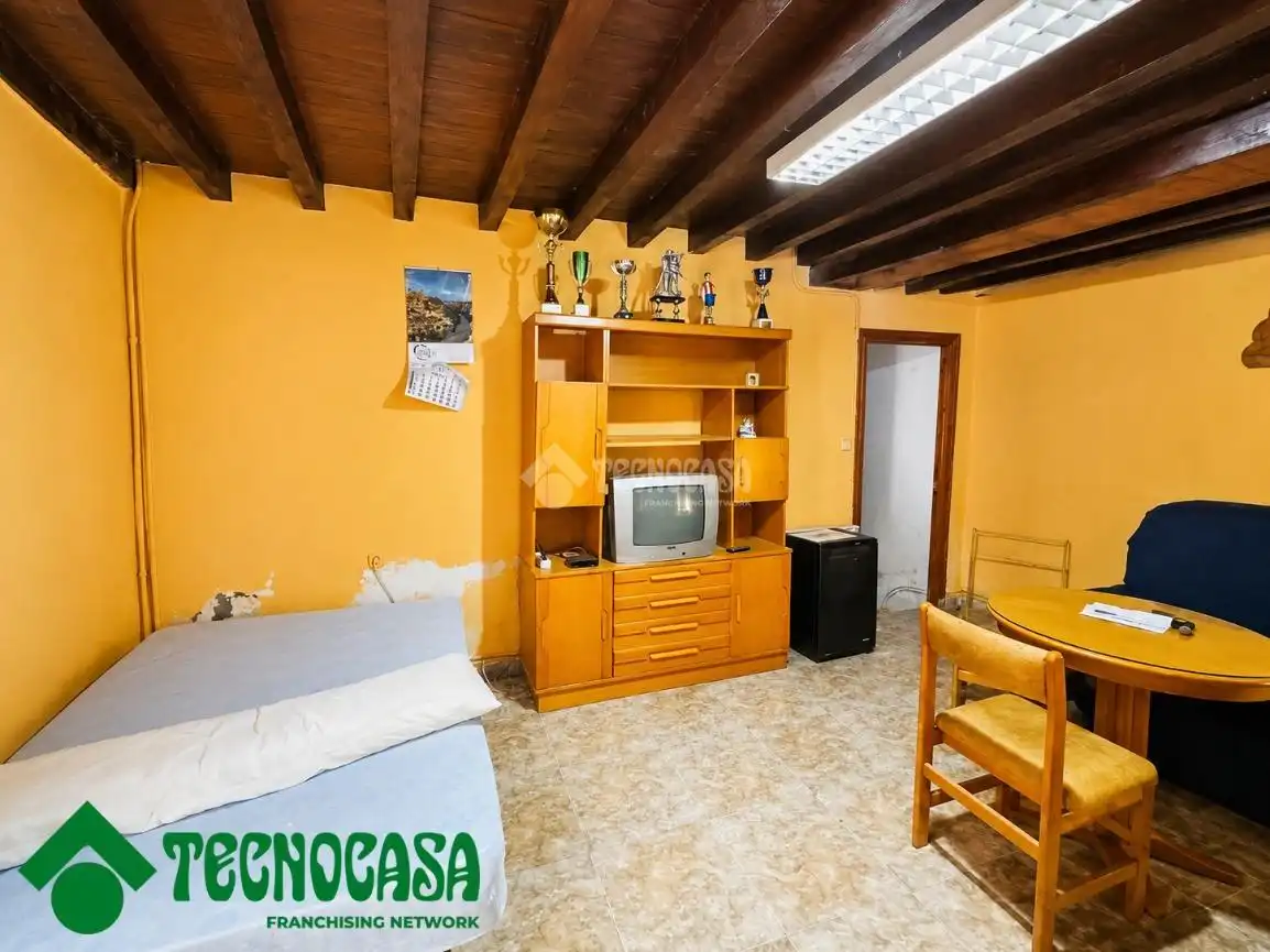 Casa adosada en venda en Navahermosa