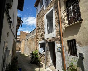Vista exterior de Casa o xalet en venda en Larraga amb Parquet, Traster i Balcó