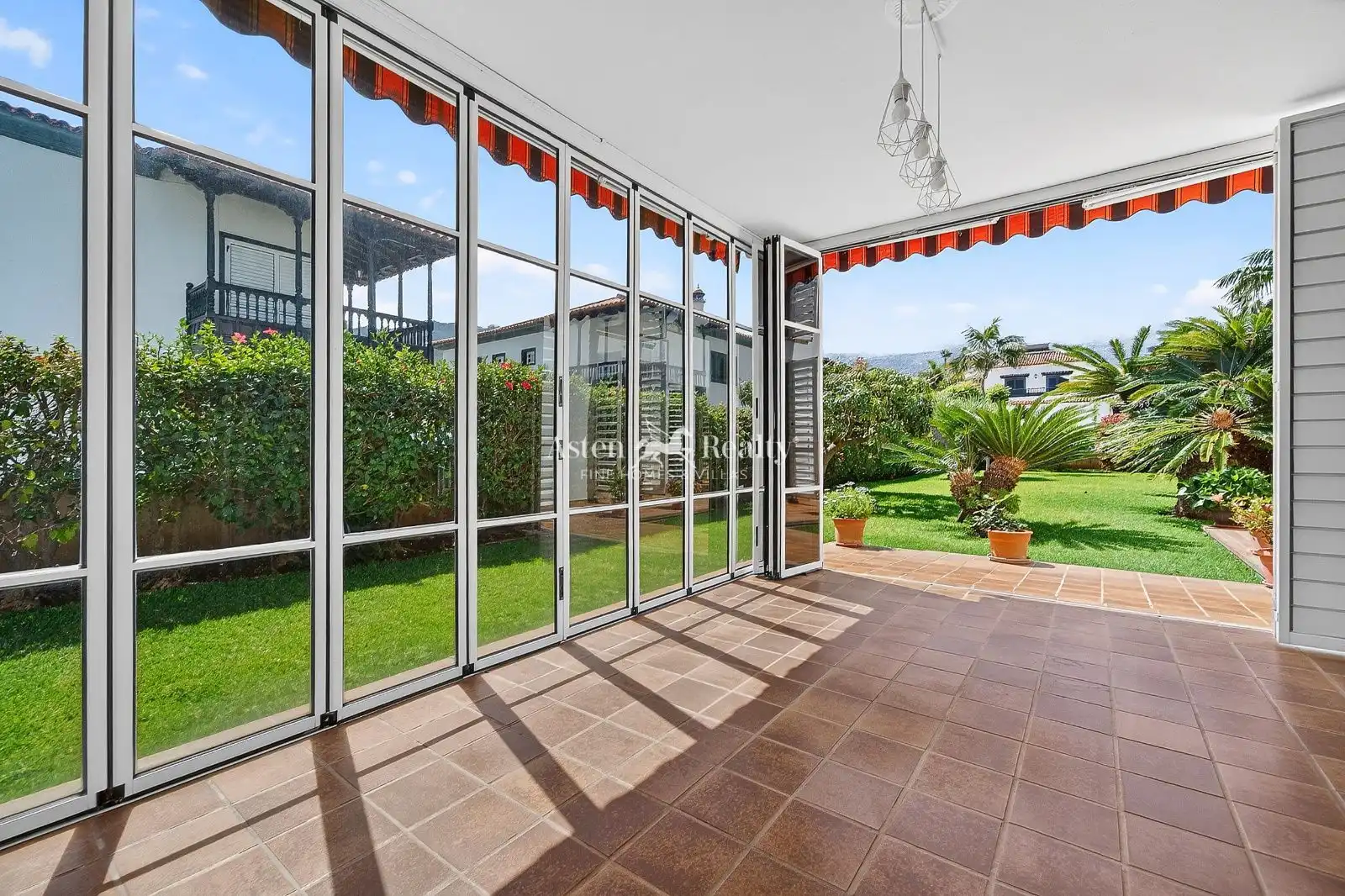 Terrassa de Casa o xalet en venda en Puerto de la Cruz amb Jardí privat, Terrassa i Traster