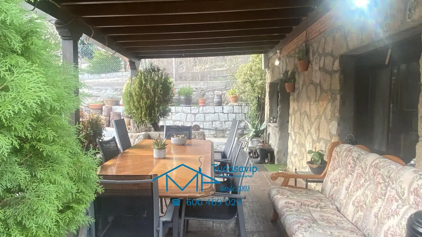 Houses for sale in El Tiemblo