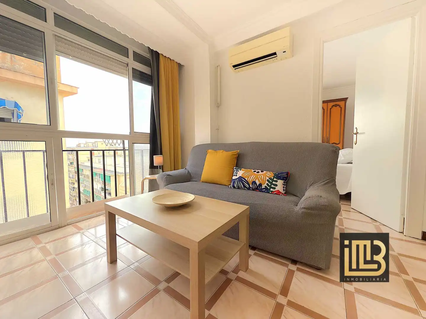 Living room of Flat for share in Málaga  with Air Conditioner, Heating and Furnished