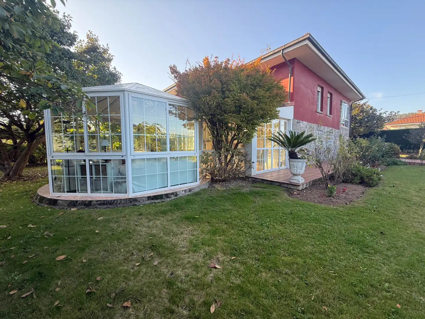 Vista exterior de Casa o chalet en venta en Castrillón con Calefacción, Jardín privado y Piscina