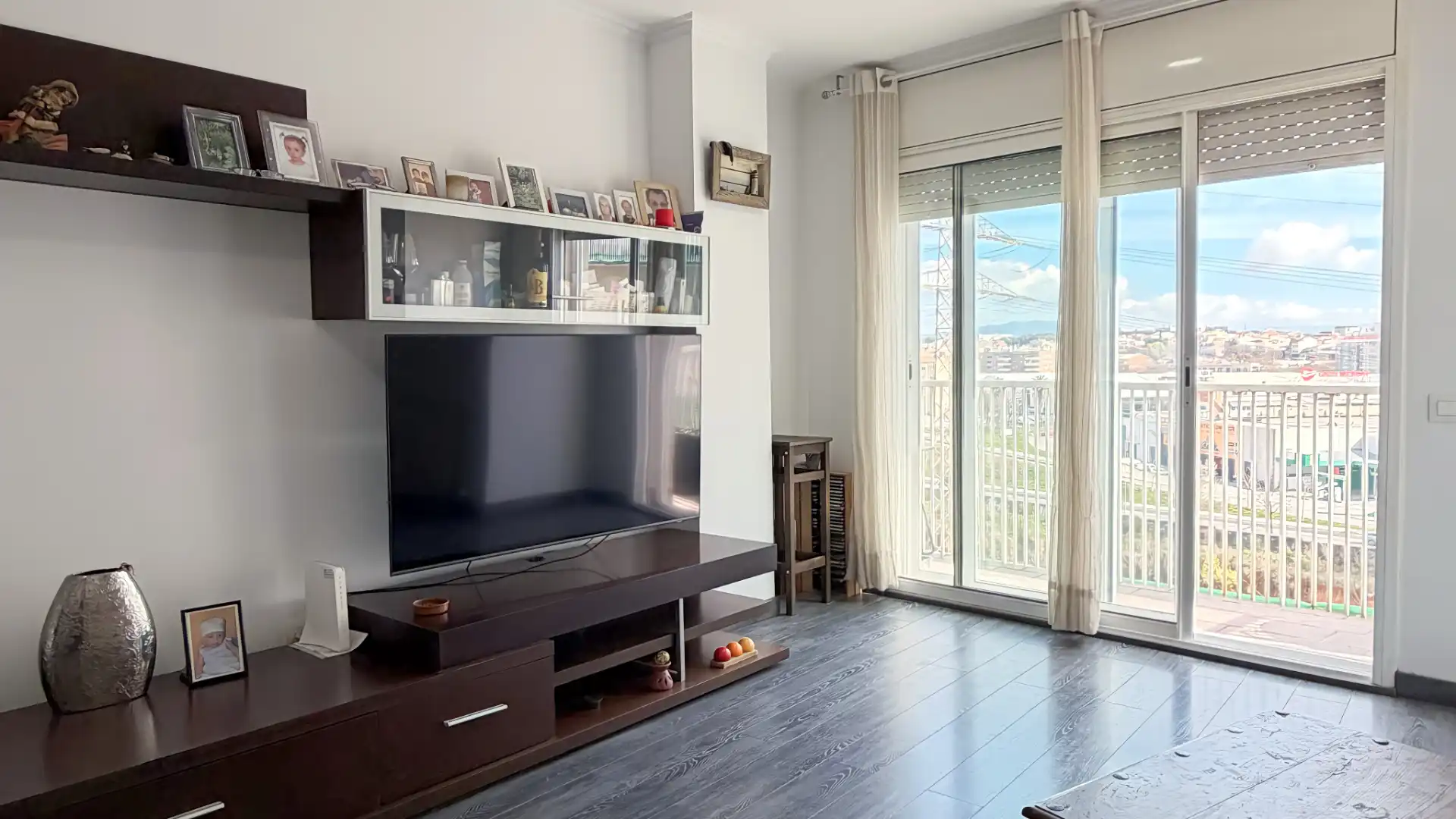 Living room of Flat for sale in Terrassa  with Heating, Parquet flooring and Balcony