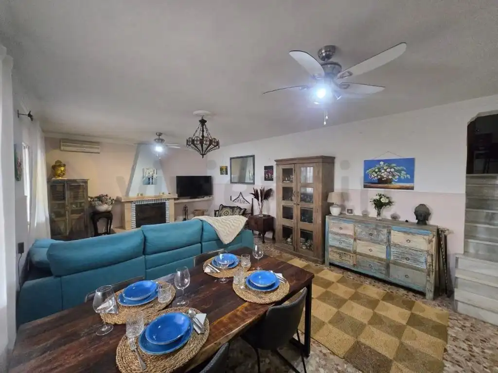 Sala d'estar de Casa o xalet en venda en Chiclana de la Frontera amb Aire condicionat, Jardí privat i Terrassa