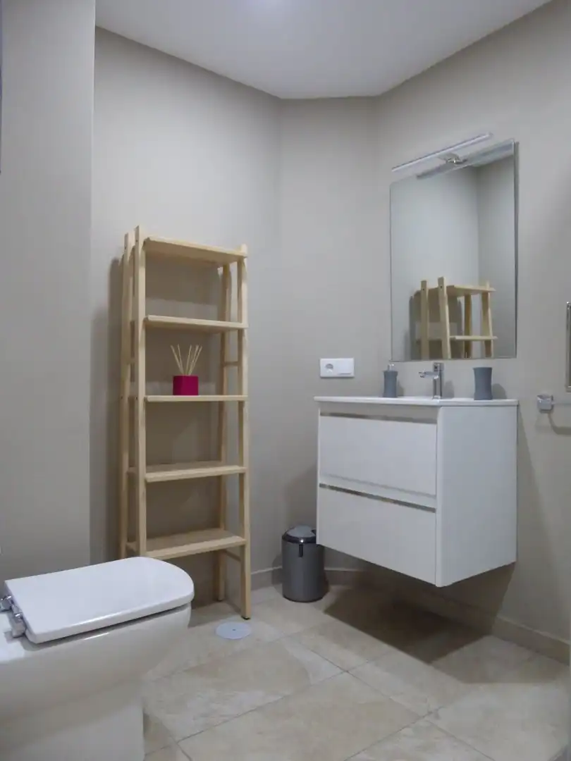 Bathroom of Apartments for rent in Jerez de la Frontera  with Air Conditioner and Parquet flooring