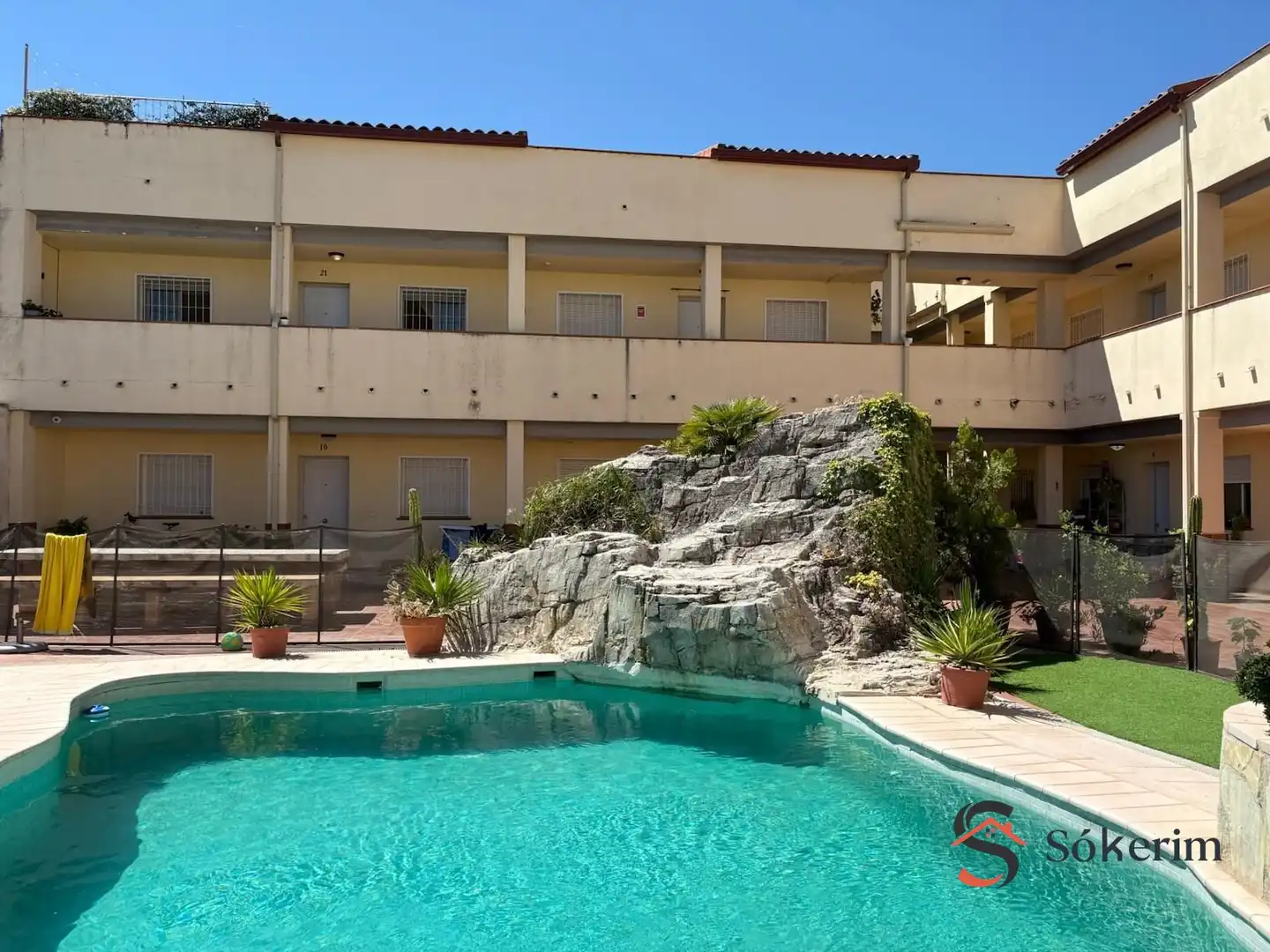Schwimmbecken von Wohnung zum Verkauf in Alcabón mit Klimaanlage, Heizung und Privatgarten