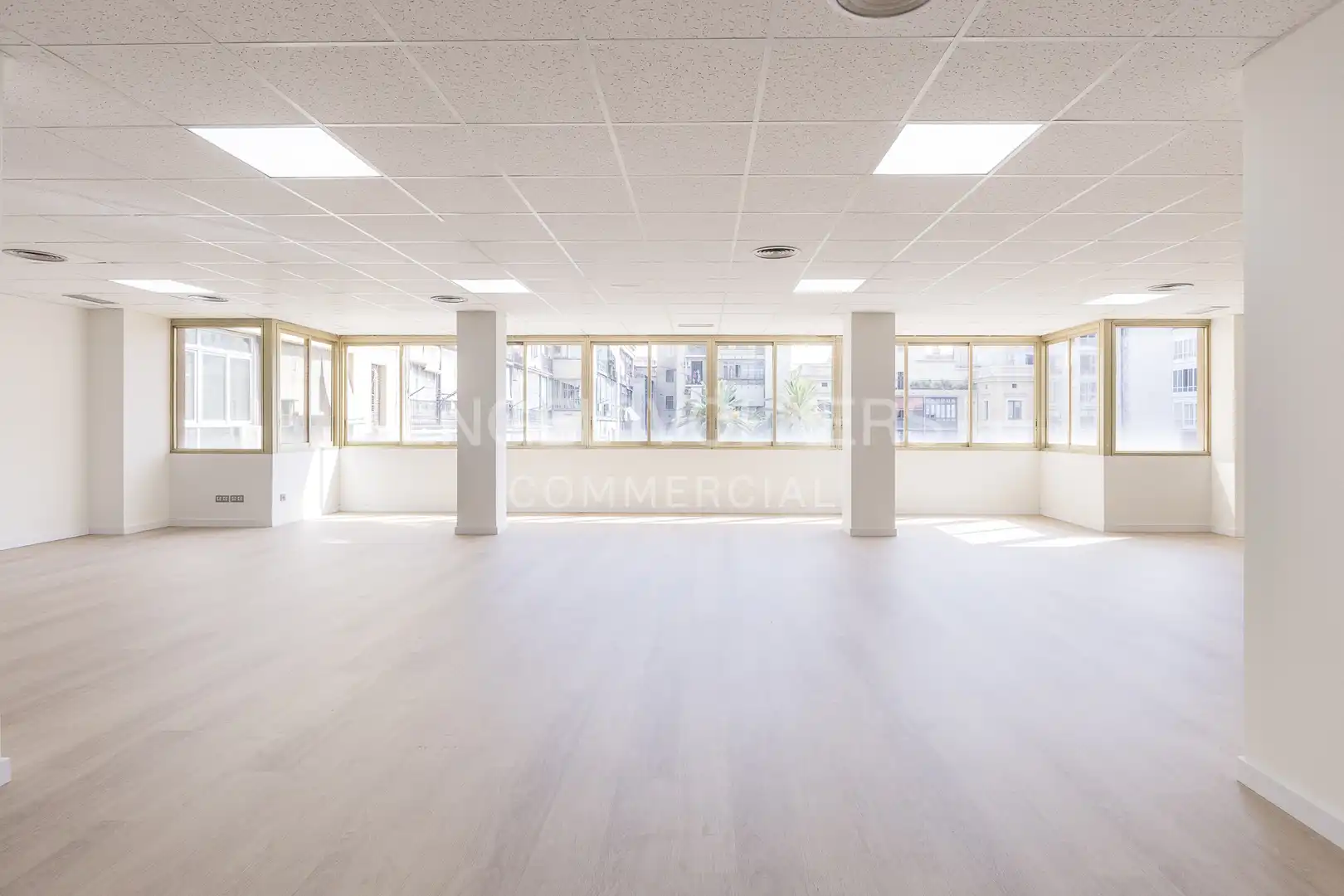 Office for rent in Barcelona  with Air Conditioner and Heating