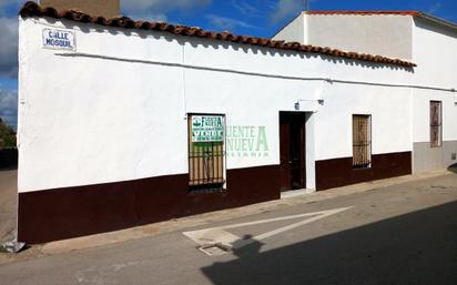 Exterior view of House or chalet for sale in Bodonal de la Sierra