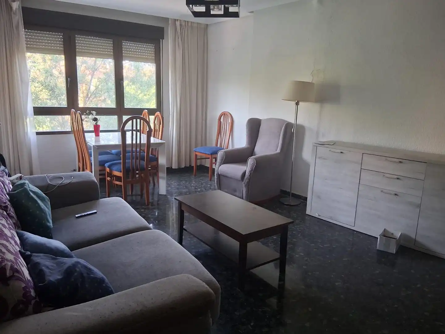 Sala d'estar de Pis en venda en Albacete amb Calefacció i Balcó