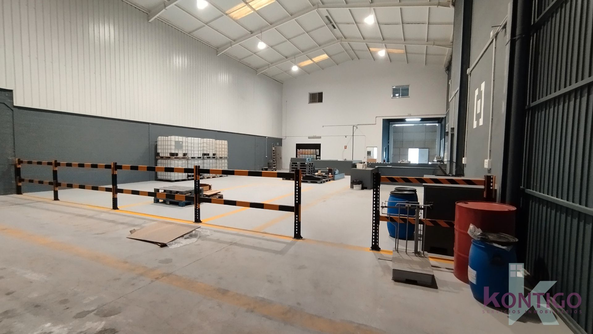 Industrial buildings for sale in Benacazón  with Heating and Alarm