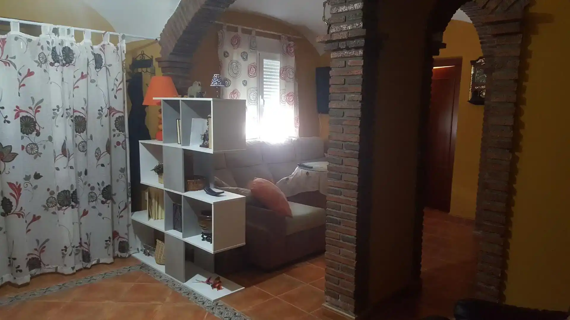 Sala d'estar de Casa adosada en venda en Membrío amb Balcó
