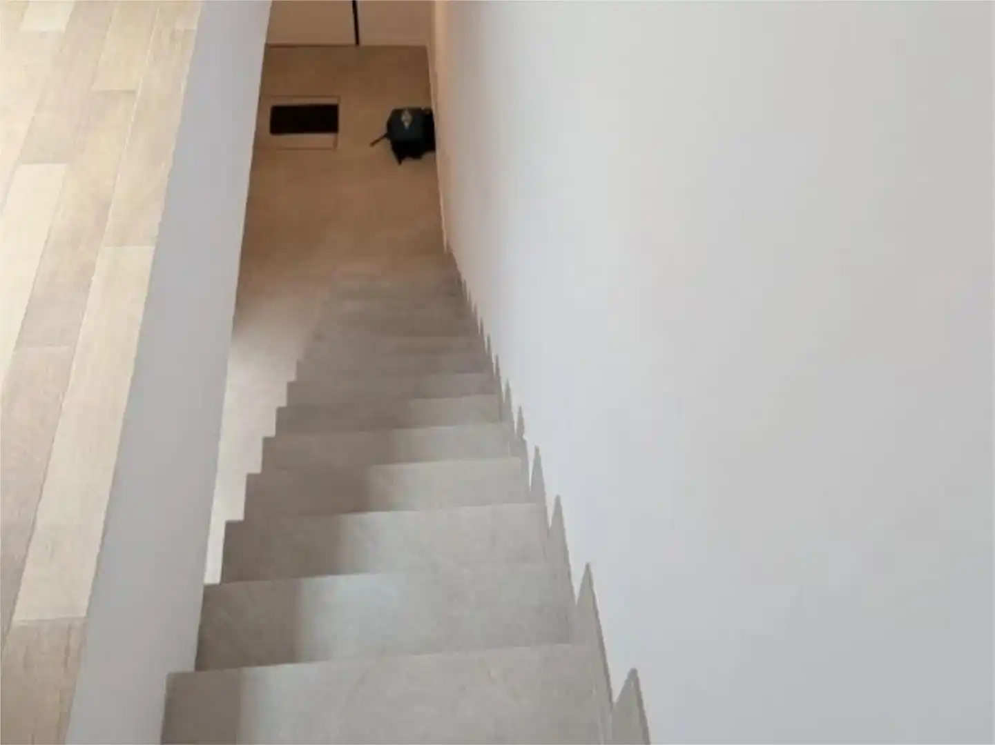 Wohnung zum Verkauf in  Sevilla Capital mit Klimaanlage, Schwimmbad und Balkon