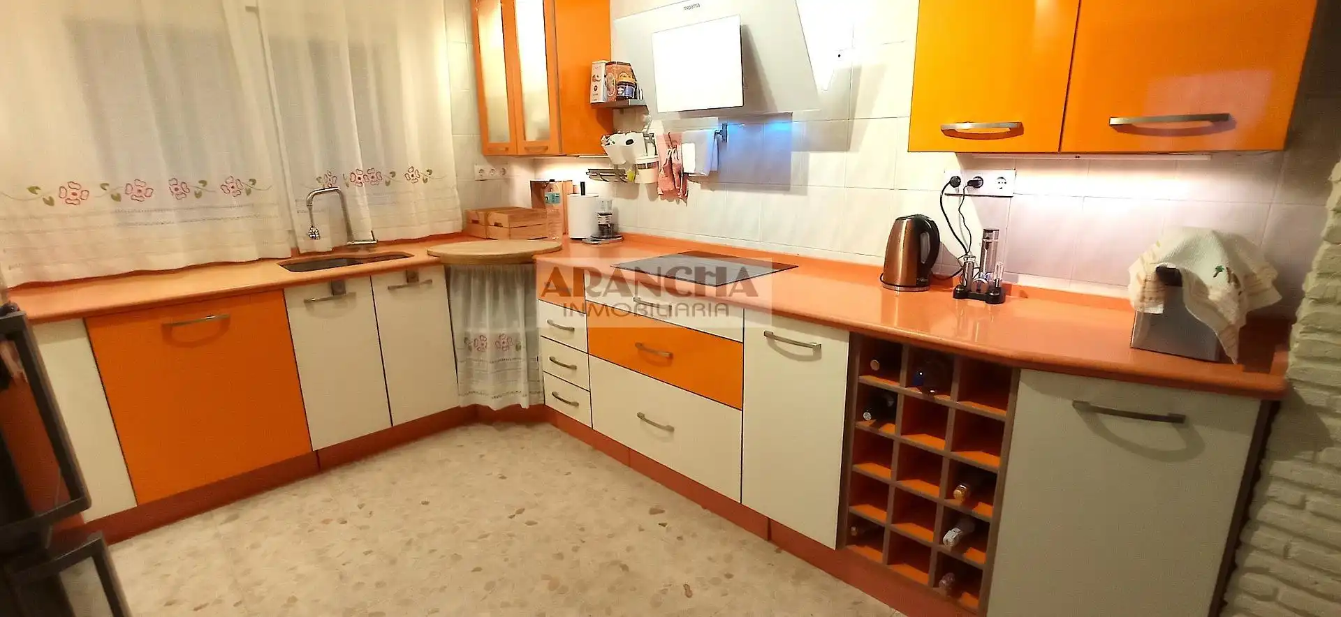 Cocina de Planta baja en venta en Chipiona