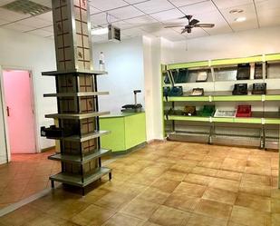 Premises to rent in Avenida TRES FORQUES, Barrio de Patraix, Patraix,  Valencia Capital
