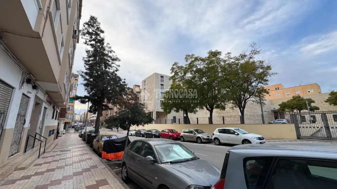 Vista exterior de Local en venta en Málaga Capital