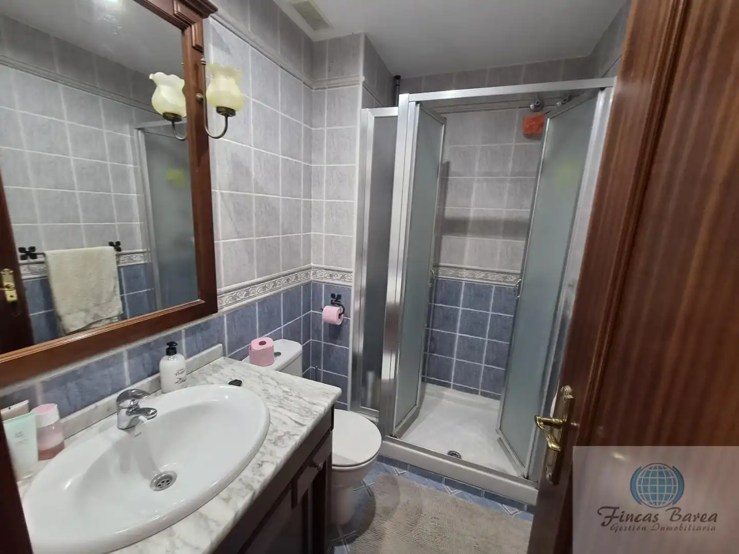 Bathroom of Flat for sale in Mijas  with Air Conditioner and Balcony