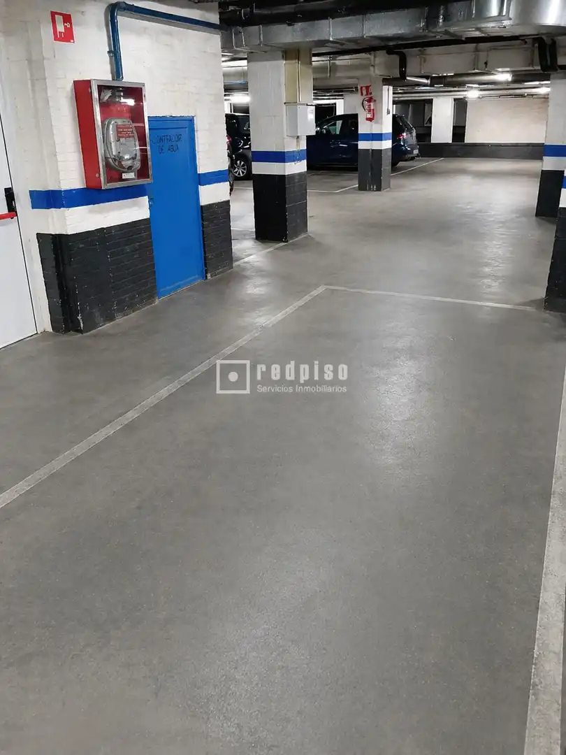 Garage for sale in de Cristóbal Bordiú, Ríos Rosas - Nuevos Ministerios