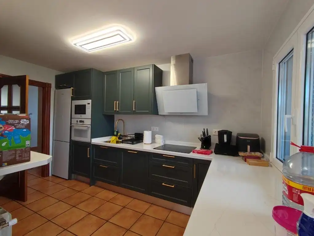 Cuina de Casa o xalet en venda en Villa de Otura amb Aire condicionat, Calefacció i Terrassa