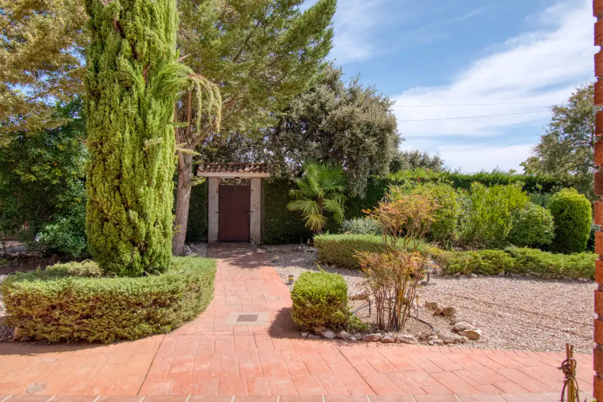 Jardín de Casa o chalet en venta en Nuevo Baztán con Aire acondicionado, Calefacción y Jardín privado