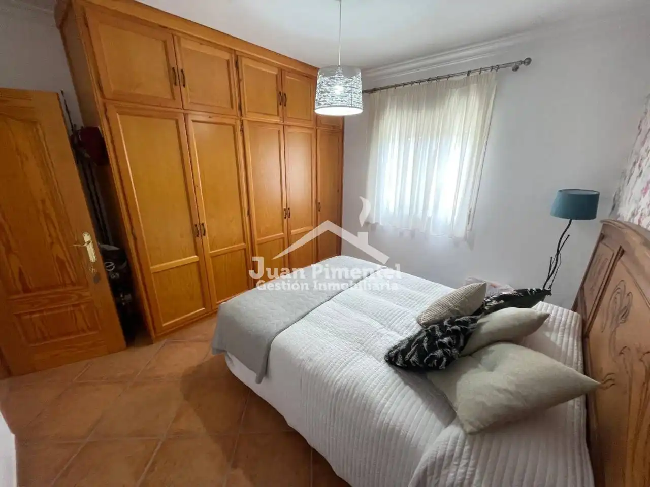 Dormitori de Finca rústica en venda en Estepona amb Aire condicionat, Jardí privat i Terrassa