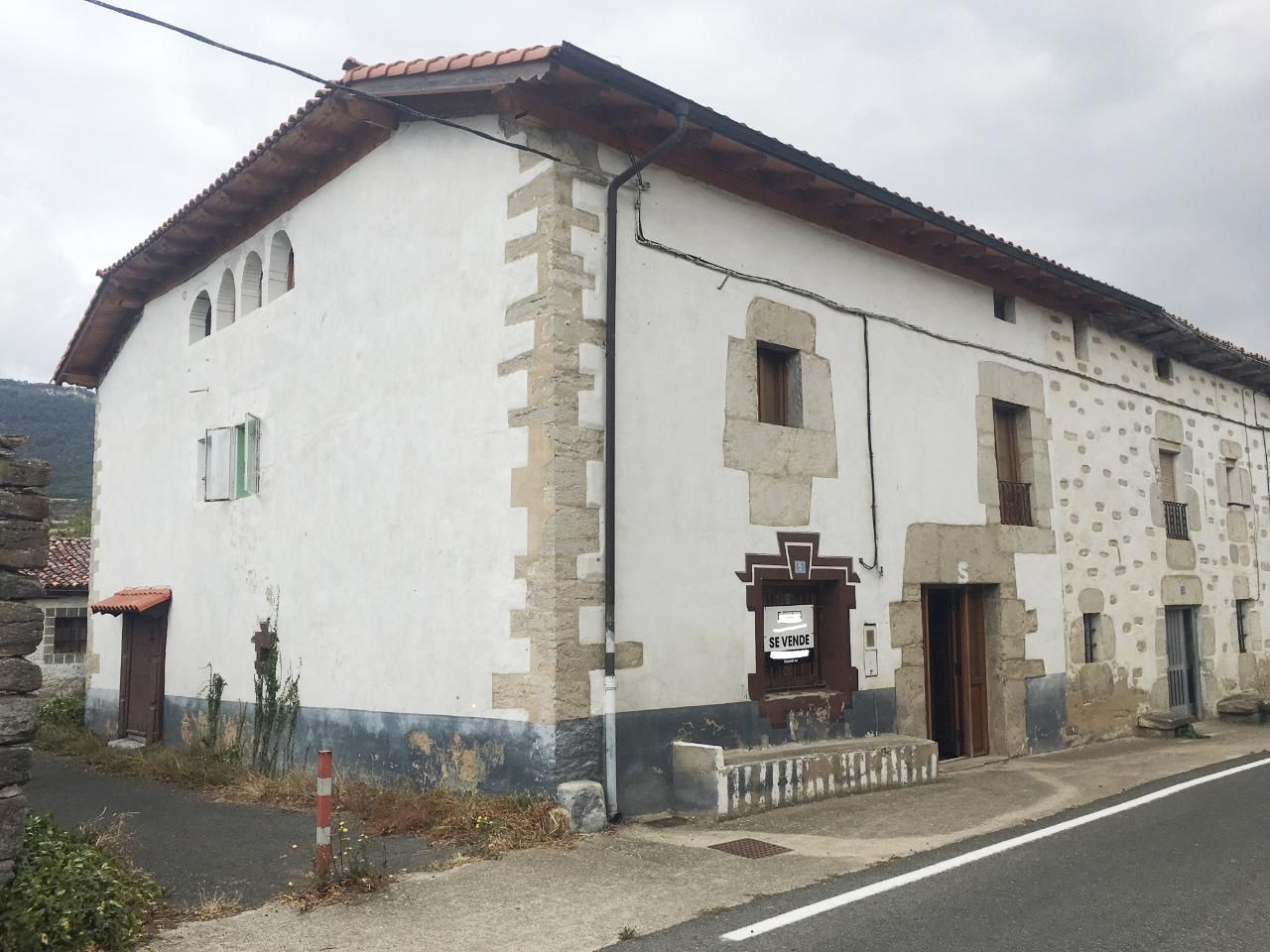 Exterior view of Country house for sale in Valdegovia / Gaubea