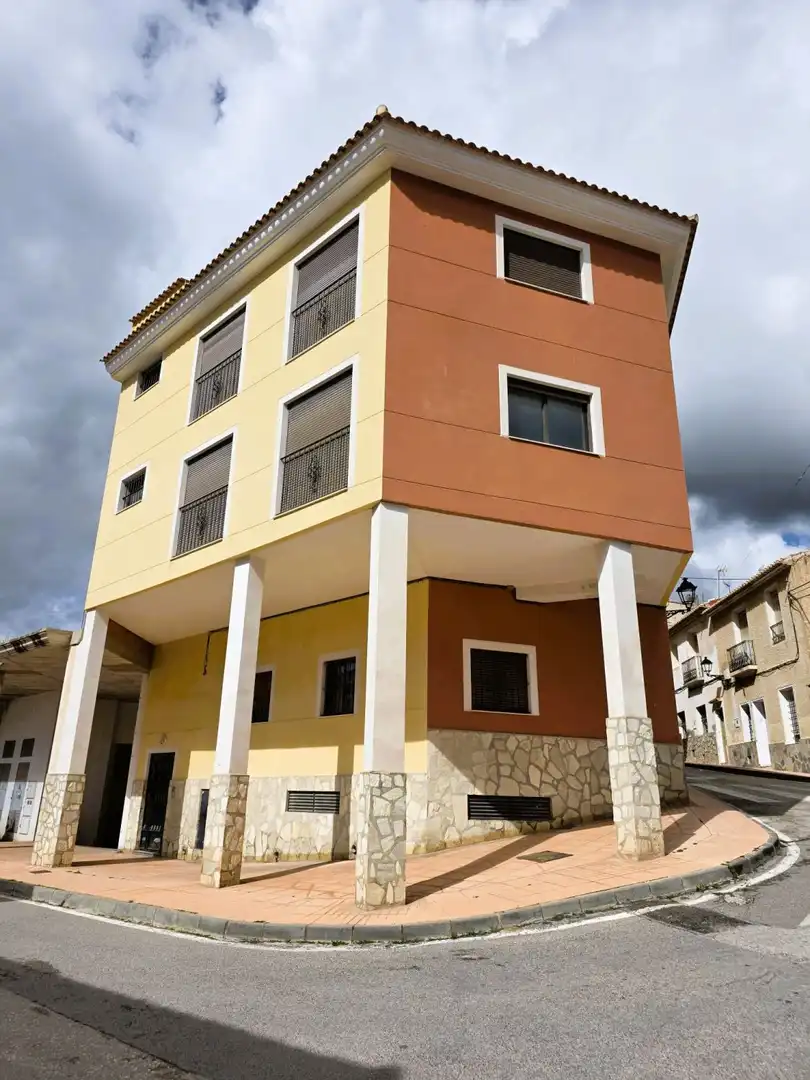 Vista exterior de Piso en venta en Aigües con Aire acondicionado, Calefacción y Terraza
