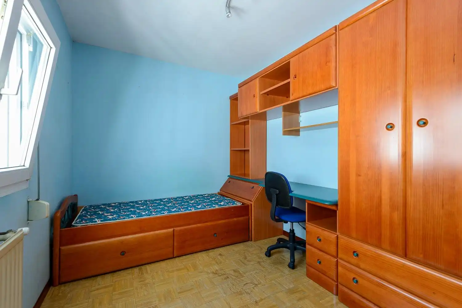Habitación de Piso en venta en Siero con Calefacción, Trastero y Amueblado