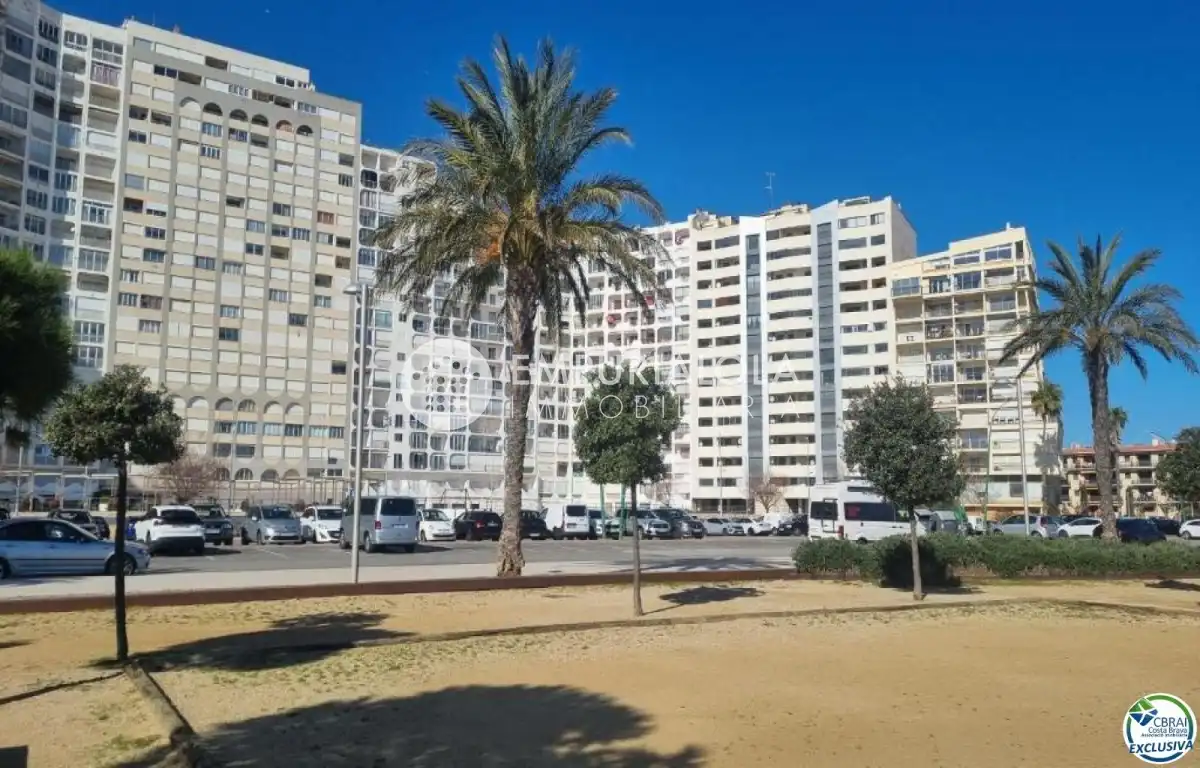 Vista exterior de Estudio en venta en Empuriabrava con Aire acondicionado y Amueblado