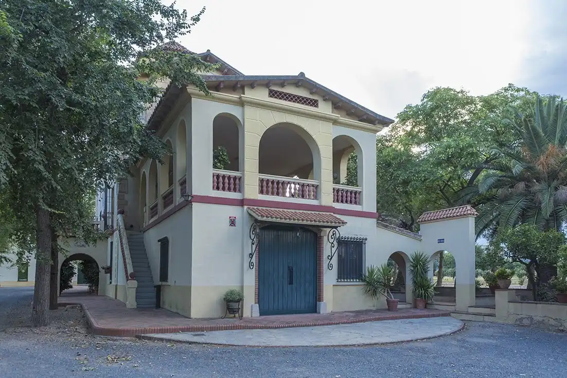 Vista exterior de Finca rústica en venta en Reus con Terraza, Piscina y Amueblado