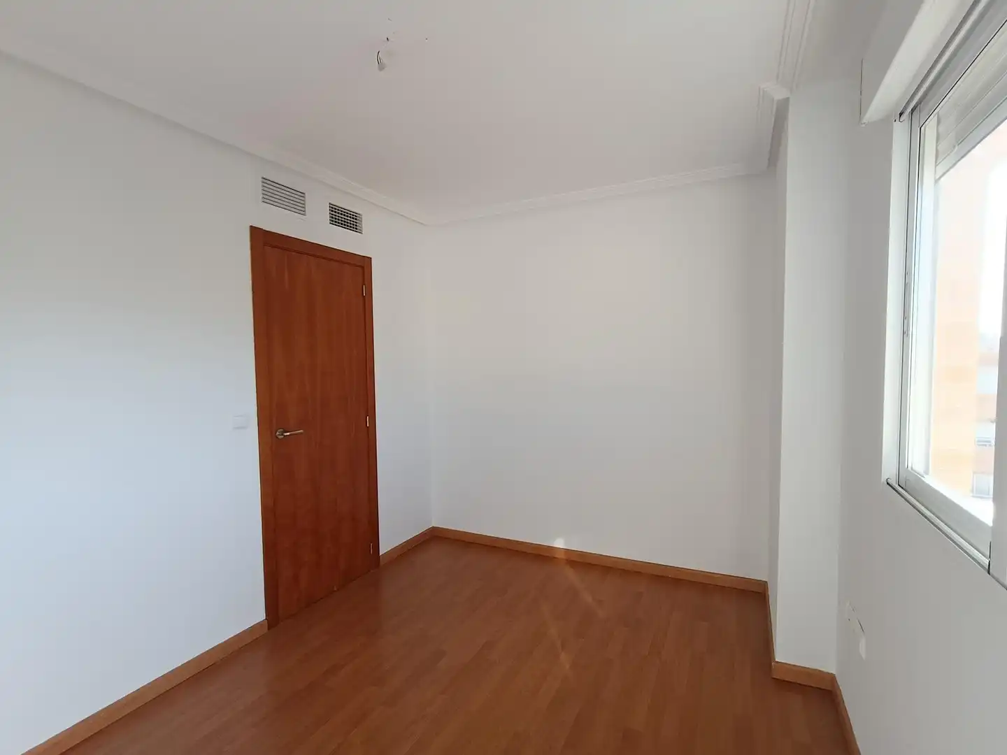Habitación de Piso en venta en Alicante / Alacant con Aire acondicionado, Jardín privado y Trastero