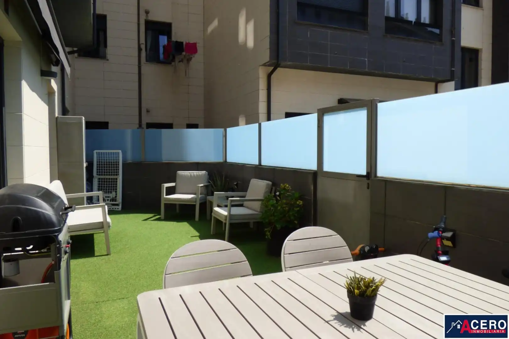 Terrasse von Erdgeschoss zum Verkauf in Santander mit Terrasse und Möbliert
