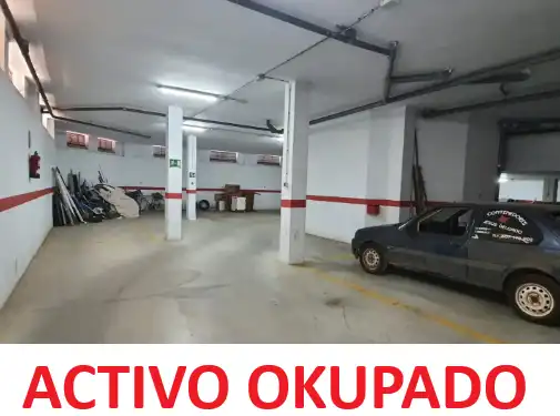 Individual amb ascensor en venda a Calle Cedros