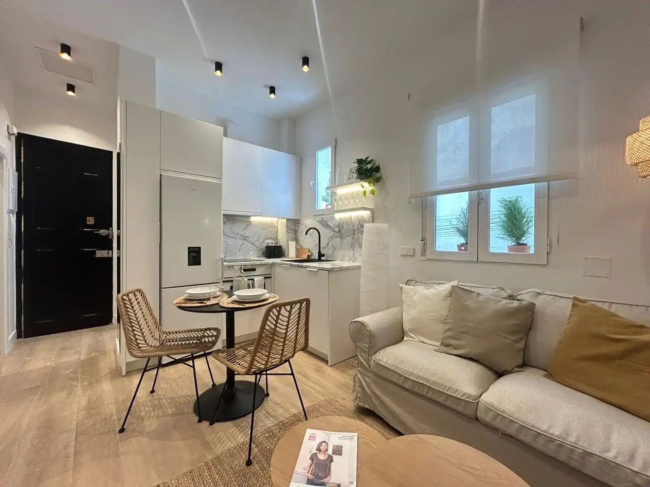 Wohnzimmer von Erdgeschoss zum Verkauf in Madrid