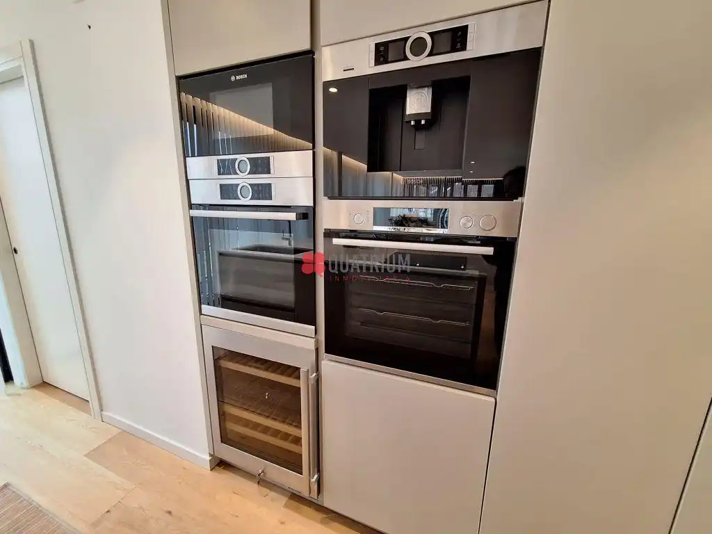 Cocina de Piso de alquiler en Santiago de Compostela  con Calefacción, Terraza y Amueblado