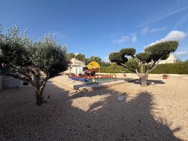 Villa con piscina in vendita a Les Tres Cales