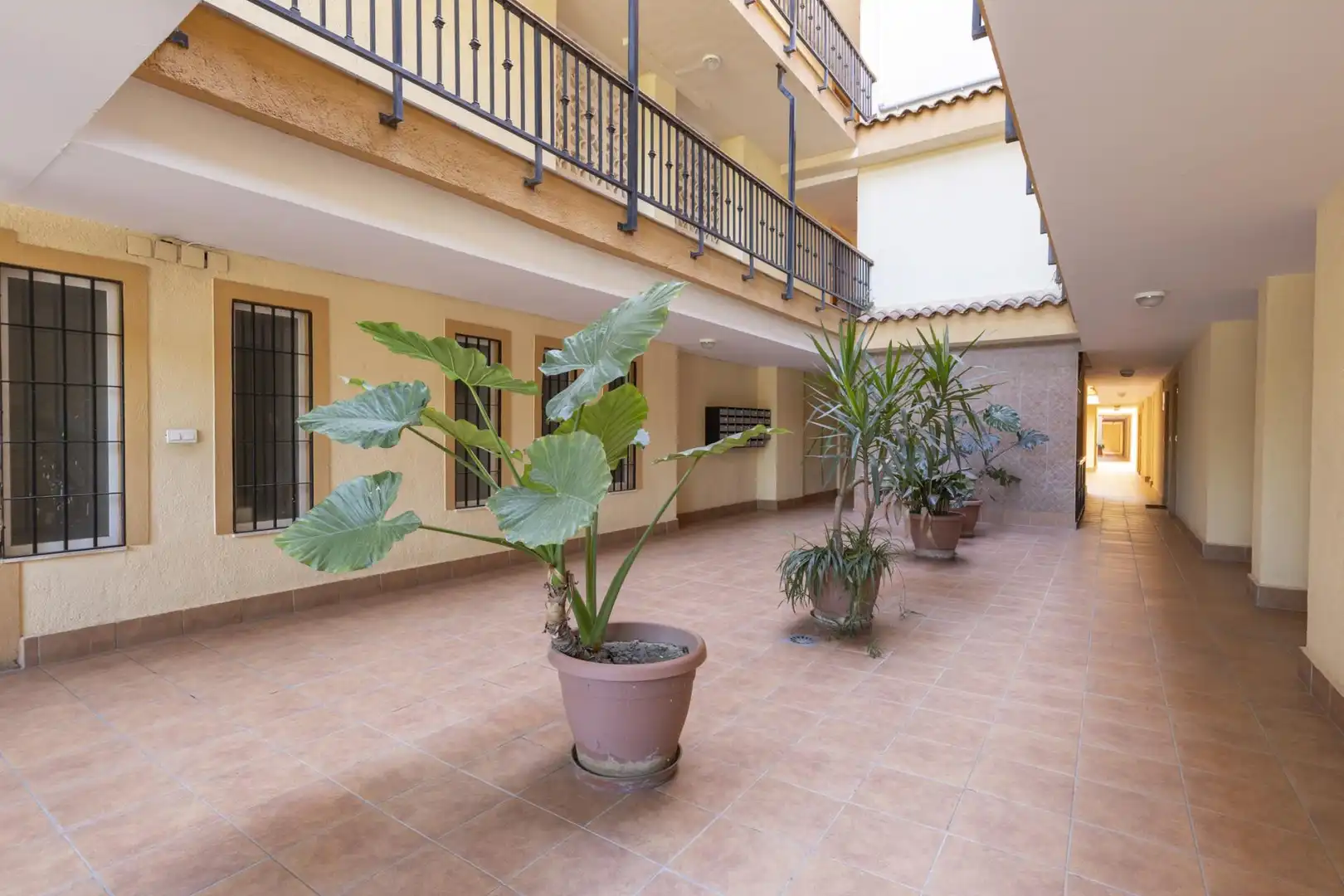 Flat for sale in Gójar  with Air Conditioner, Balcony and Community pool
