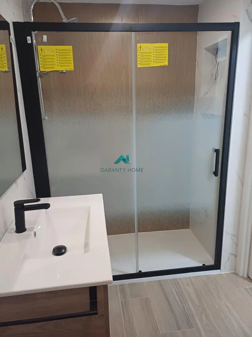 Bany de Pis de lloguer en Jaén amb Terrassa, Moblat i Balcó